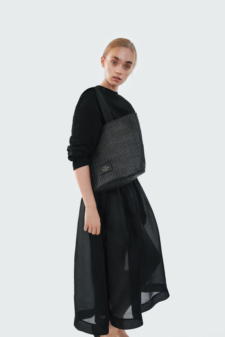 Small Tote Bag “black woven”