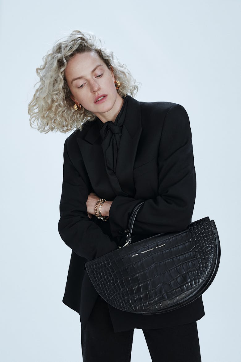 Half Moon Bag “glossy black crocodile”