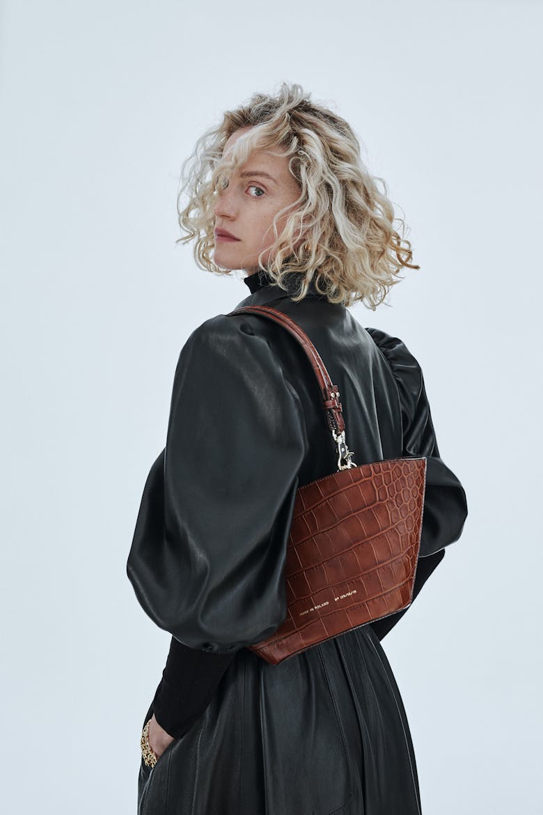 Small Basket Bag “glossy caramel crocodile”