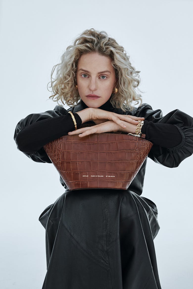 Small Basket Bag “glossy caramel crocodile”