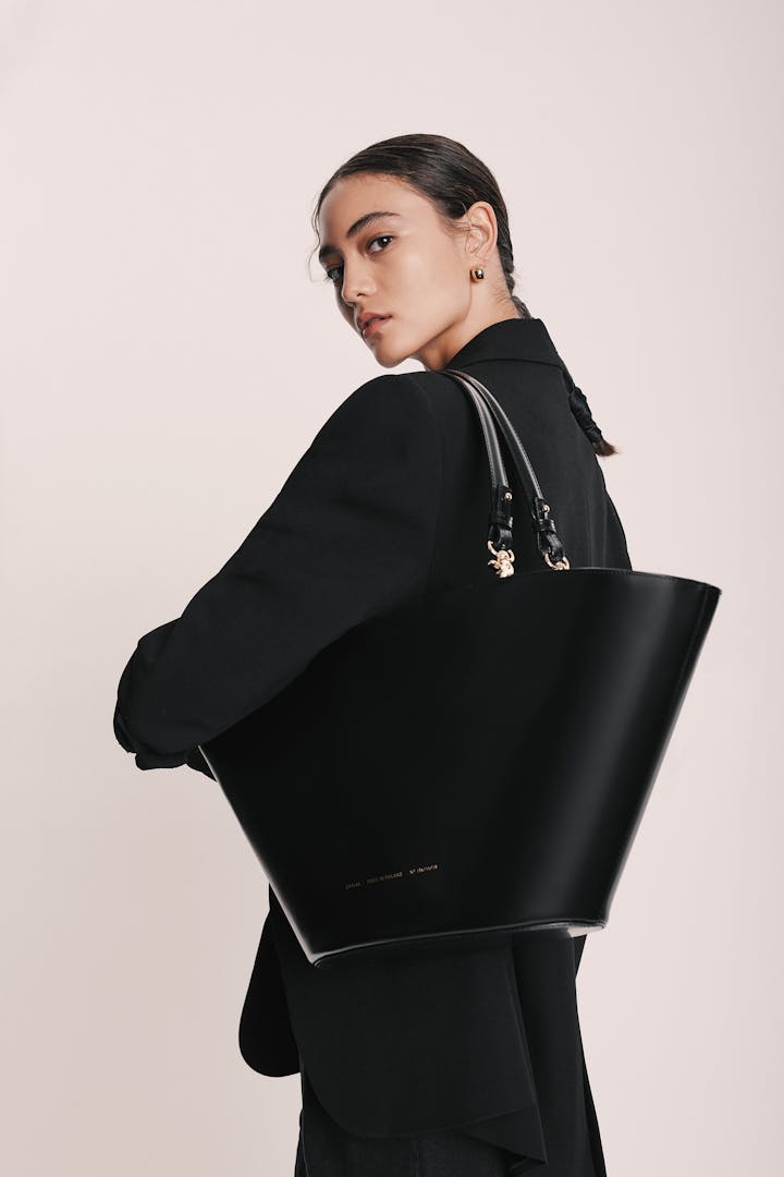 Maxi Basket Bag “glossy black”