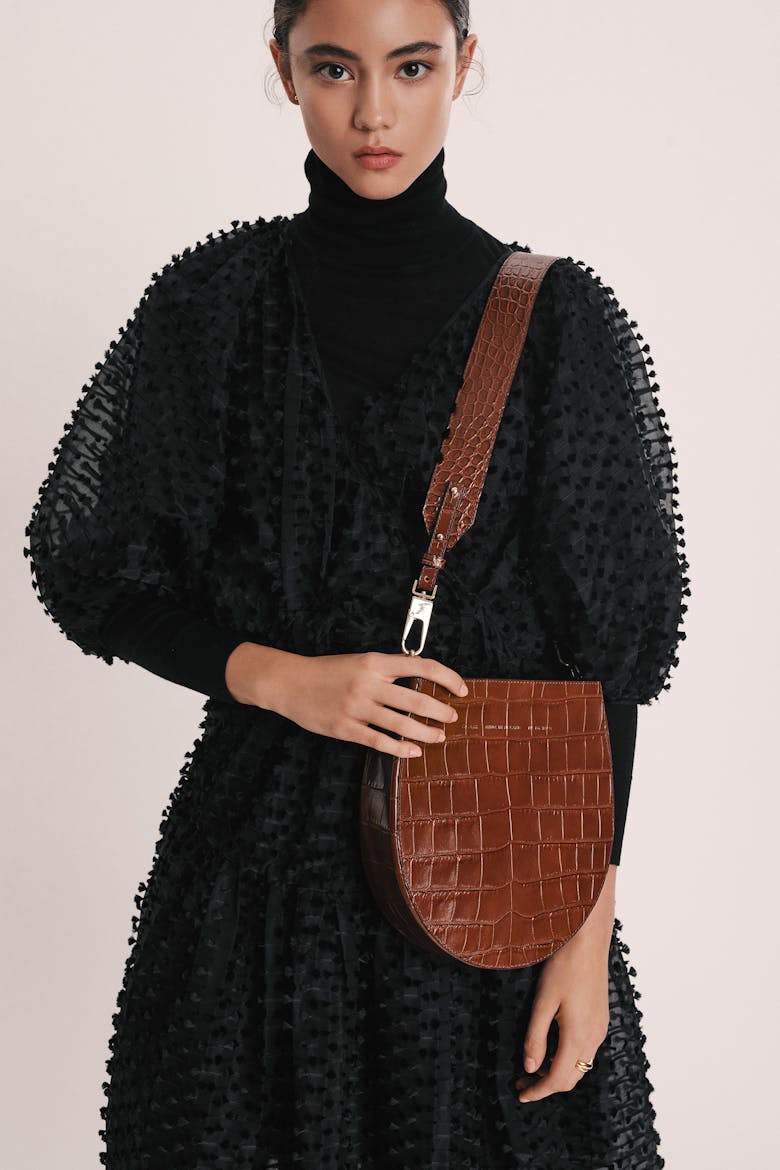 Horseshoe Bag “glossy caramel crocodile”