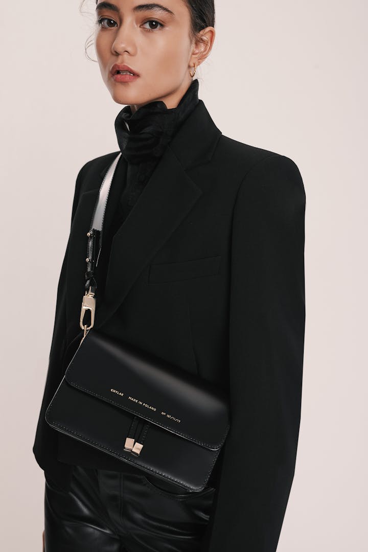 Shoulder Bag “glossy black”