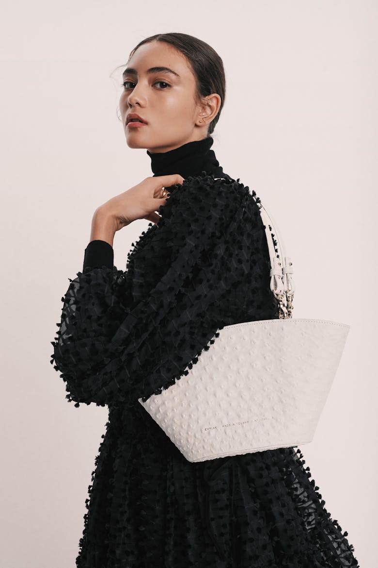 Small Basket Bag “white ostrich”