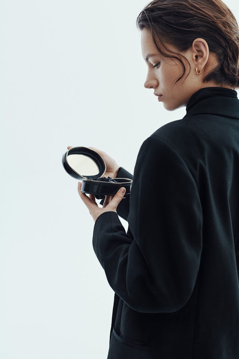 Mini Ellipse Bag “glossy black”