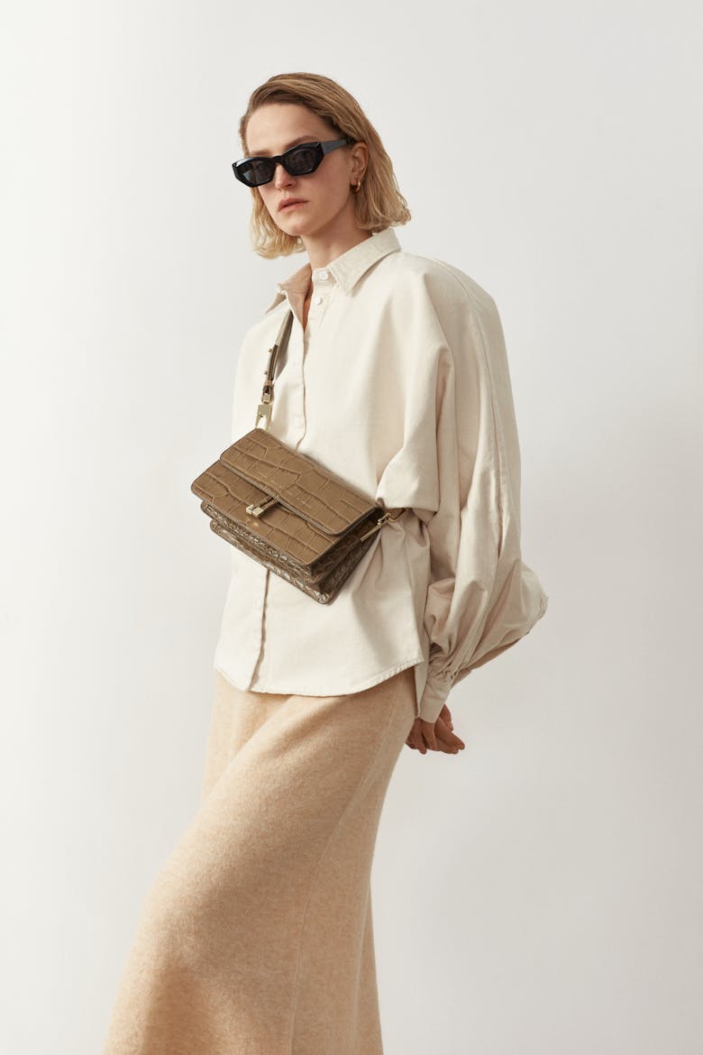 Shoulder Bag “beige crocodile”