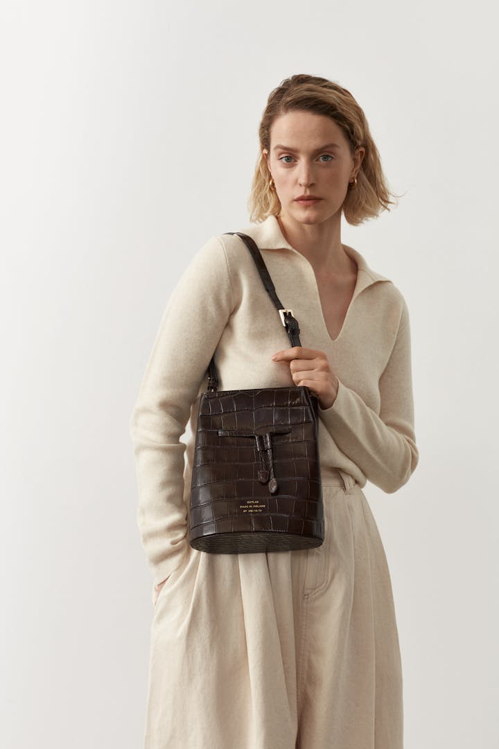 Structured Bucket Bag “glossy brown crocodile” - Chylak