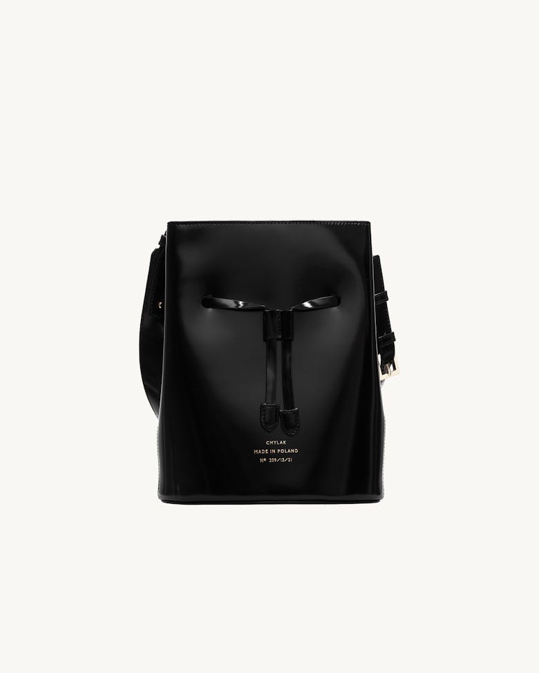 Structured Bucket Bag “glossy black”