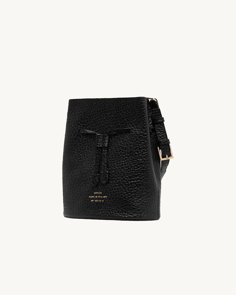 Structured Bucket Bag “black pebbled leather”
