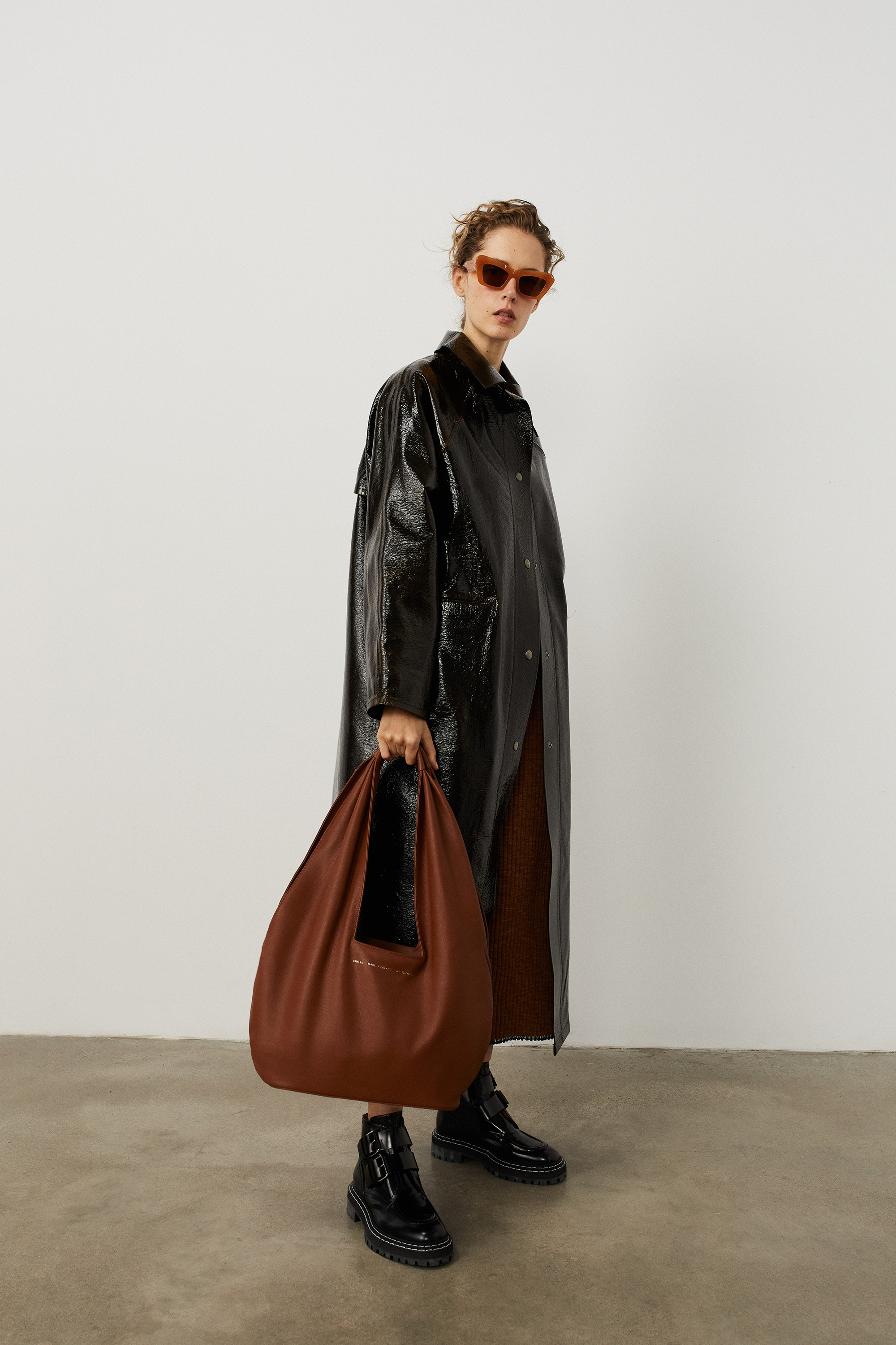 CHYLAK お洒落で大容量 Big Hobo レザー Big Hobo Bag Caramel - Chylak