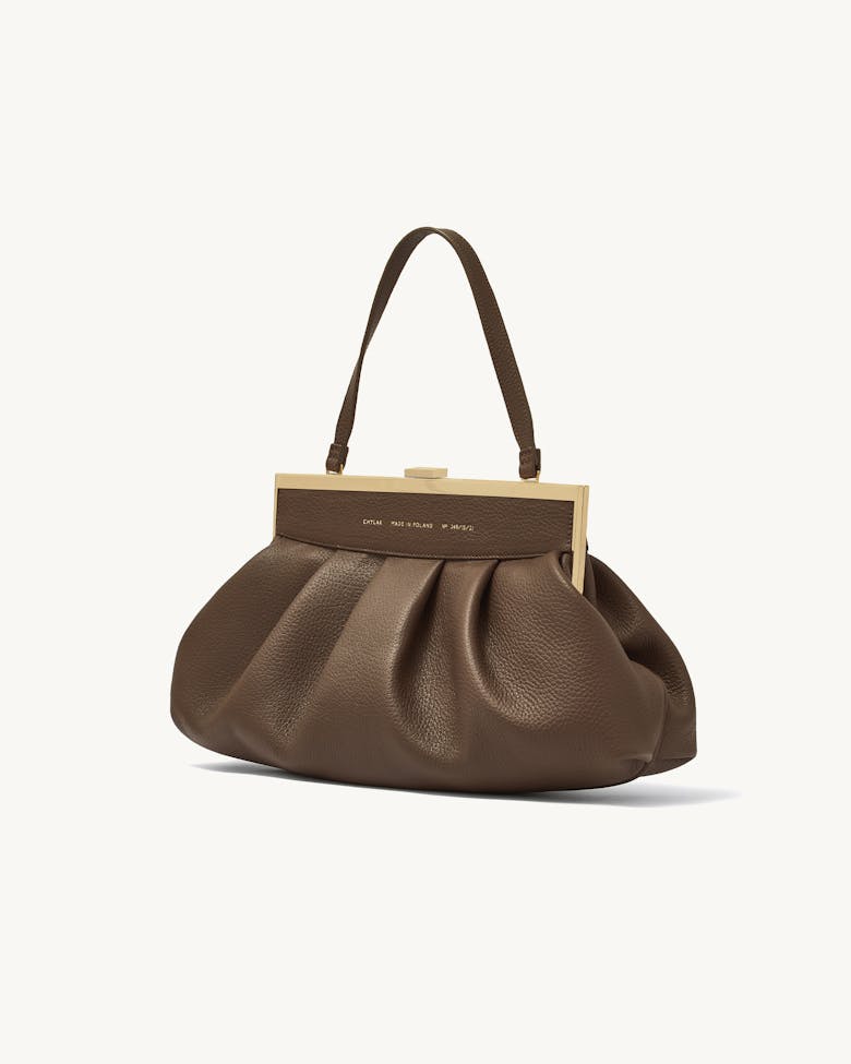 Dumpling Clasp Bag “Café-Au-Lait”