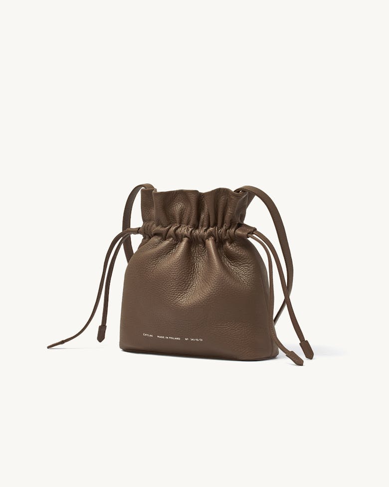 Soft Drawstring Bucket Bag “Café-Au-Lait”