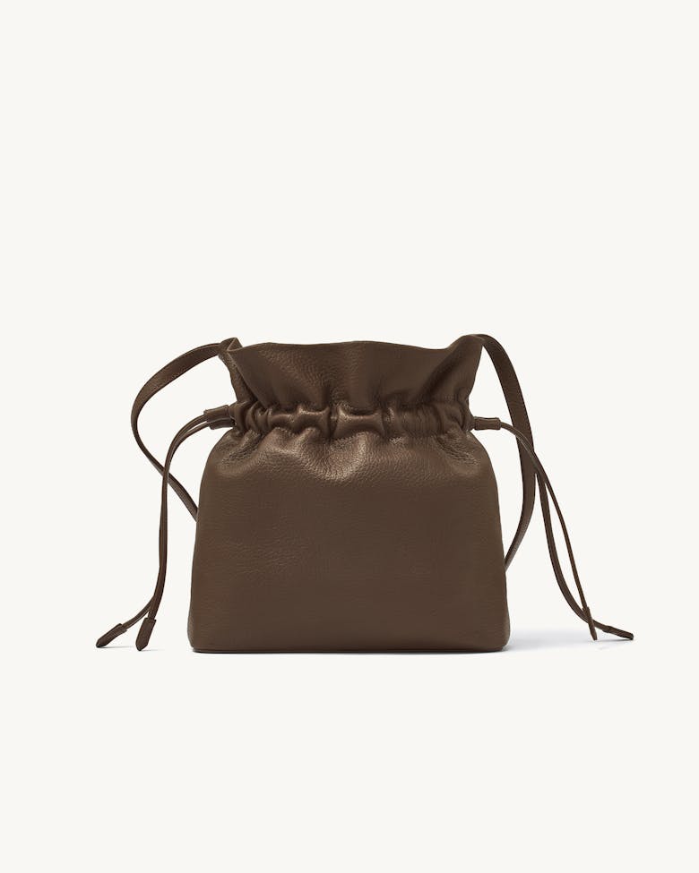Soft Drawstring Bucket Bag “Café-Au-Lait”