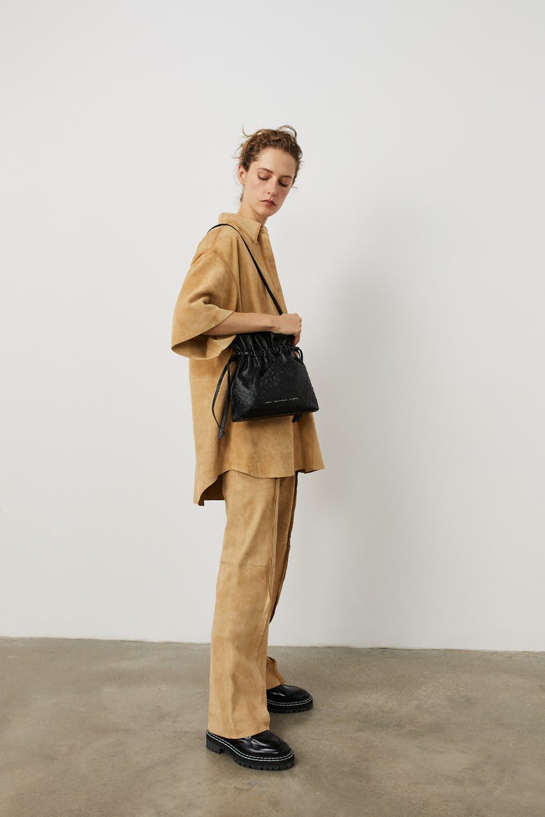 Soft Drawstring Bucket Bag “black ostrich”