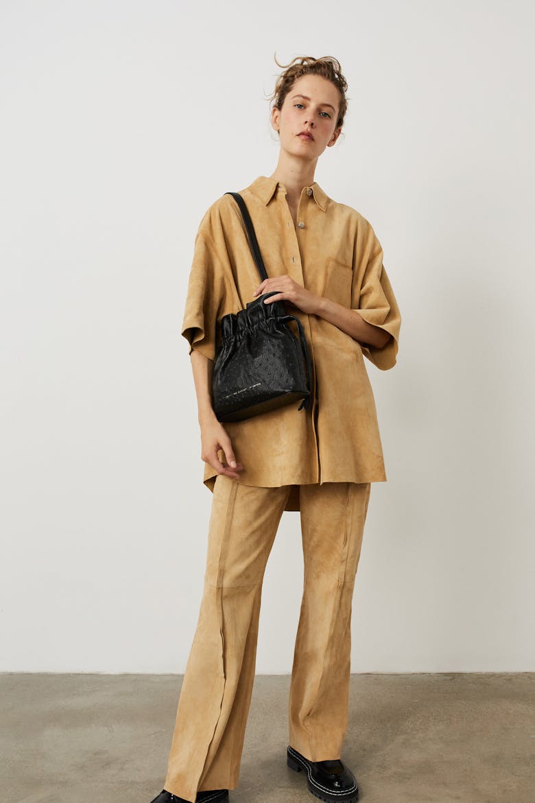 Soft Drawstring Bucket Bag “black ostrich”