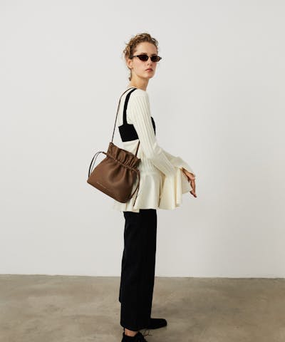 Soft Drawstring Bucket Bag “Café-Au-Lait”