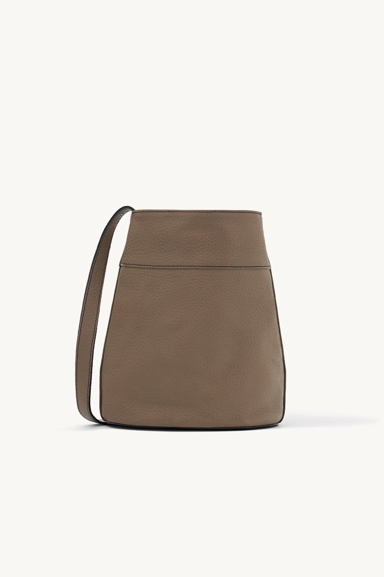 Knot Bucket Bag Taupe