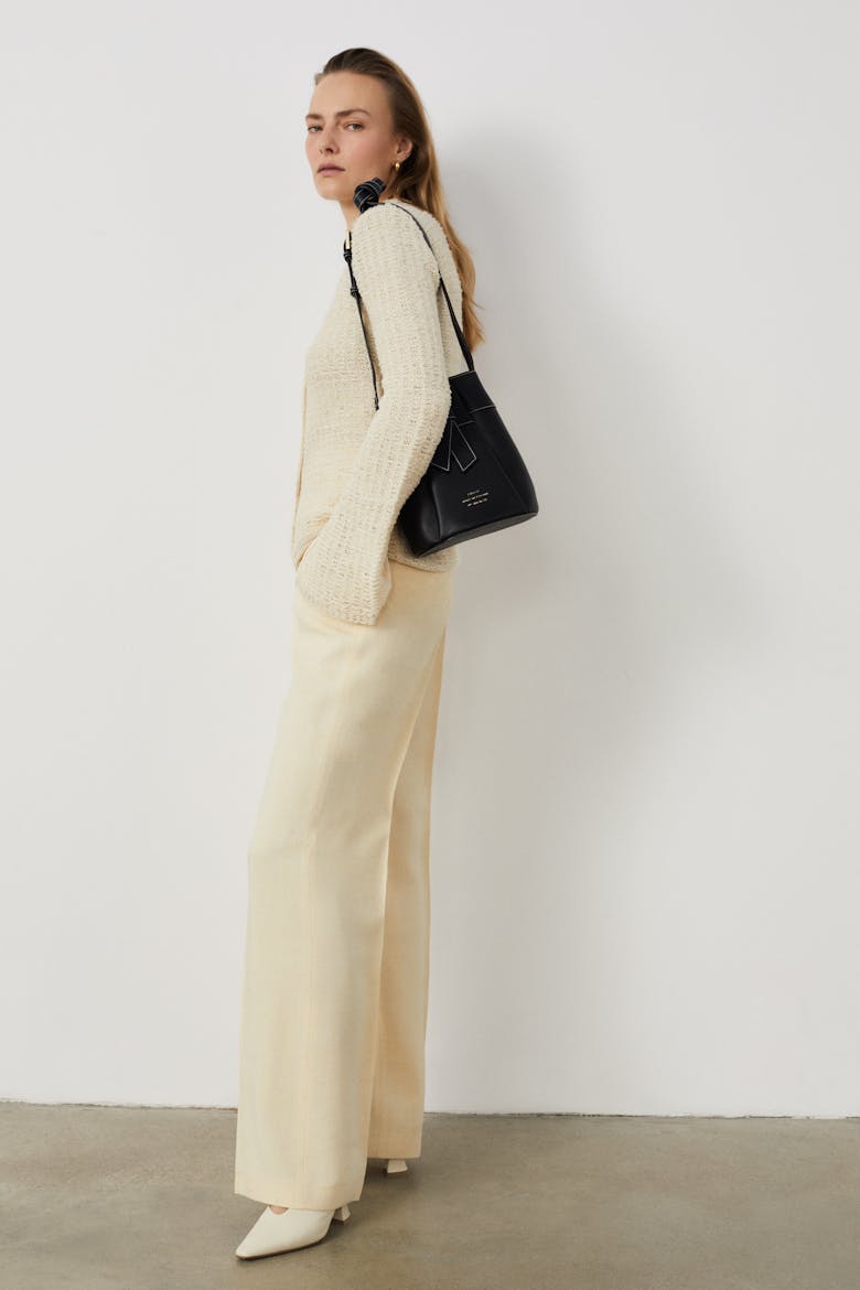 Knot Bucket Bag Black