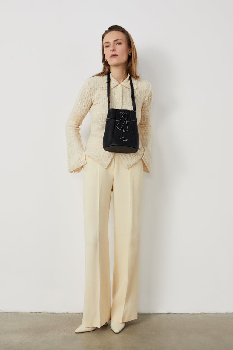 Knot Bucket Bag Black