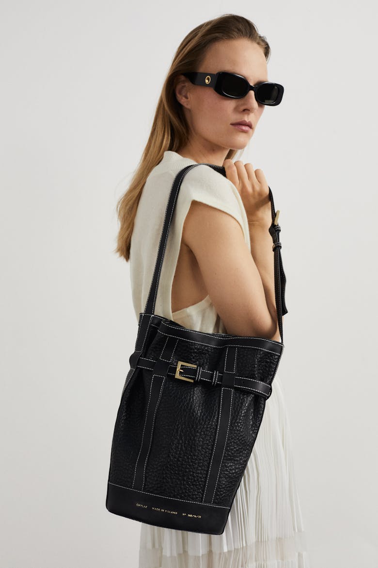 Tall Bucket Bag Black