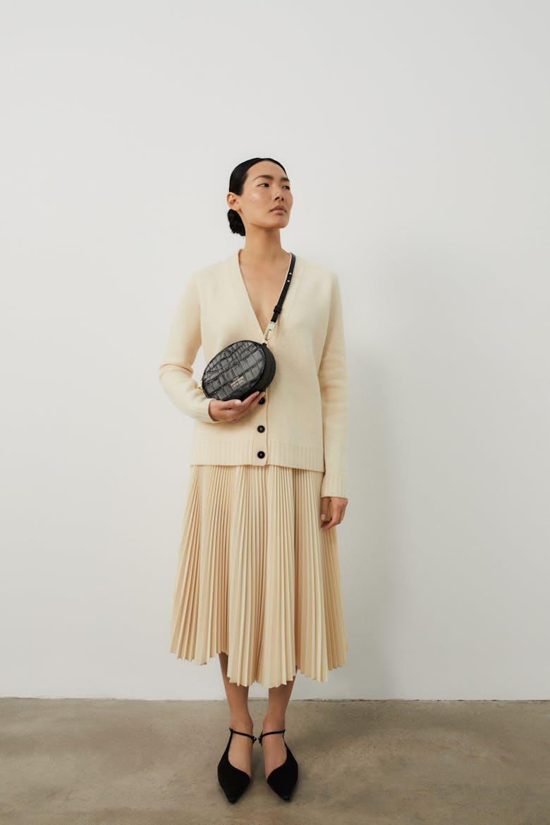 Ellipse Shoulder Bag “glossy black crocodile”