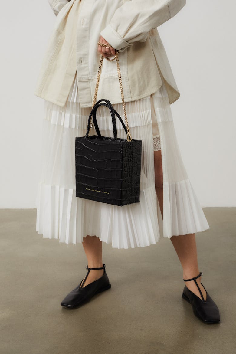 Square Bag “glossy black crocodile”