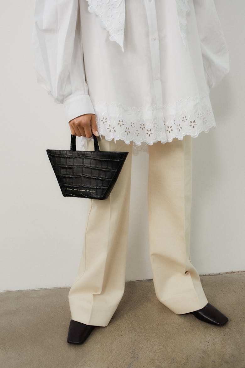 Trapeze Bag “glossy black crocodile”