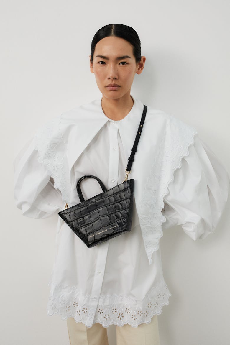 Trapeze Bag “glossy black crocodile”