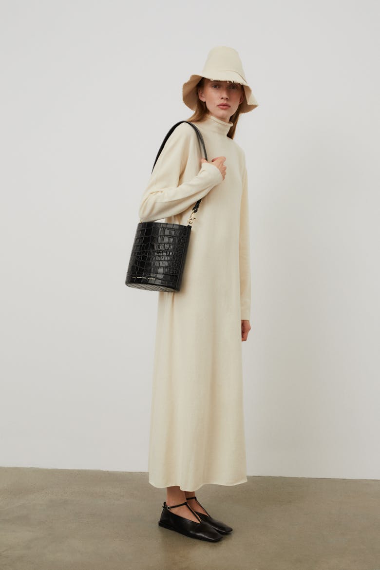 Cylinder Bag “glossy black crocodile”