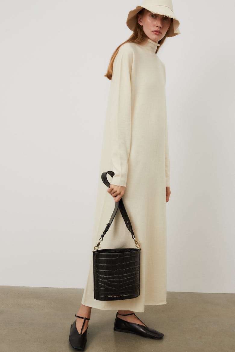 Cylinder Bag “glossy black crocodile”