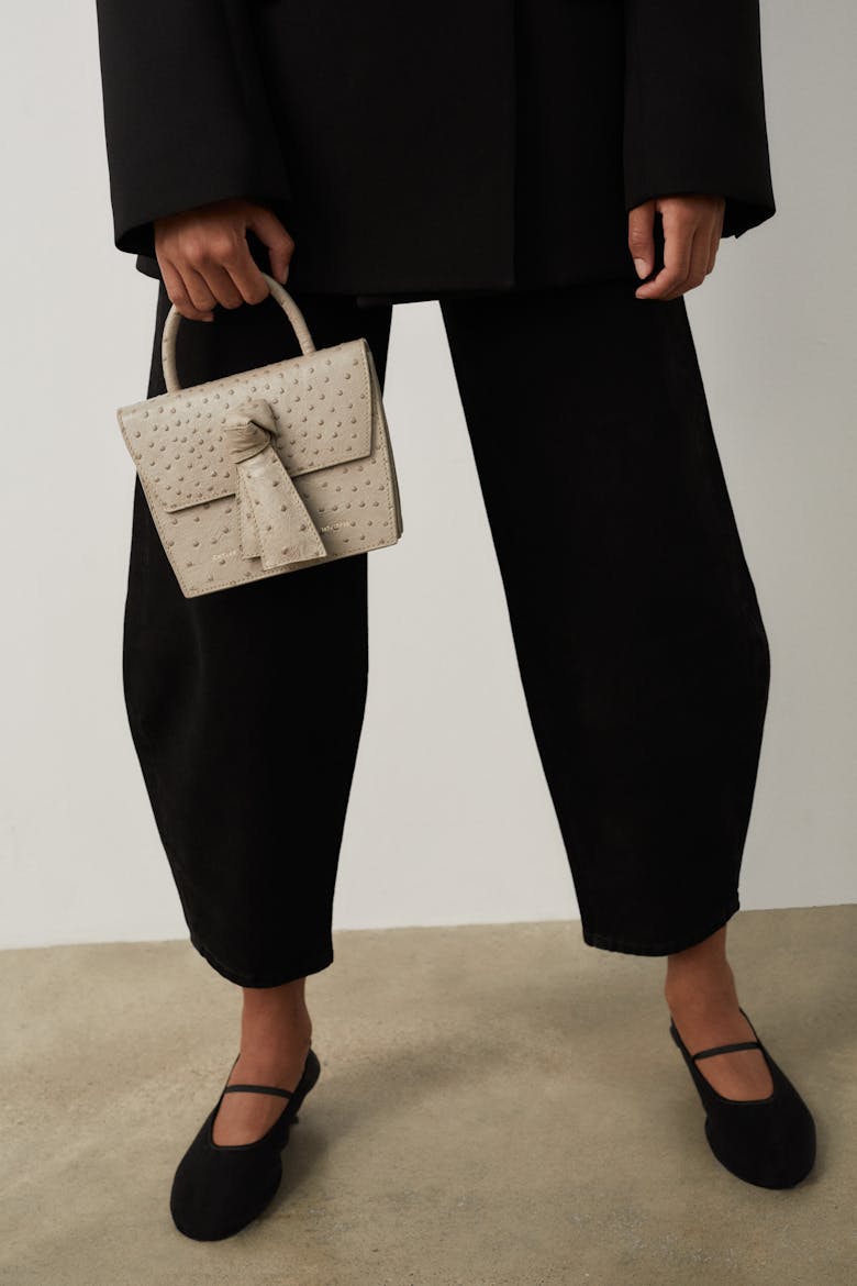 Box Knot Bag “beige ostrich”