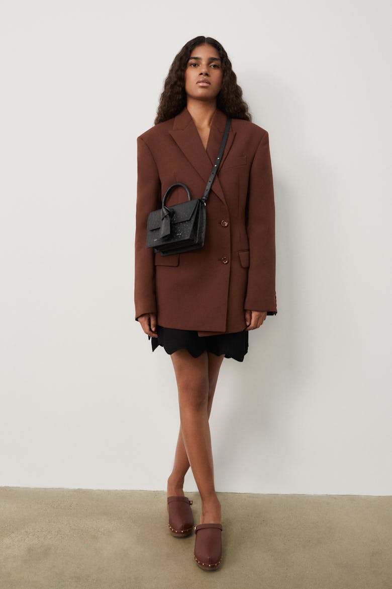 Box Knot Bag “black ostrich”