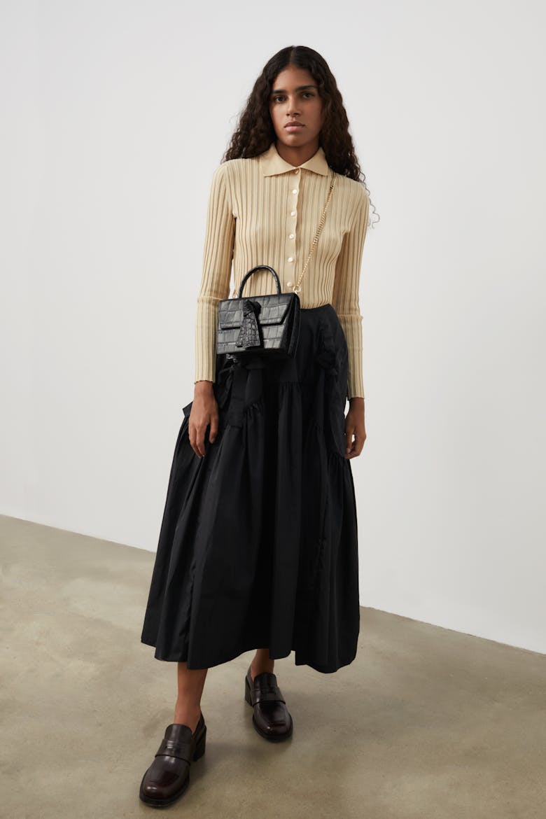 Box Knot Bag “glossy black crocodile”