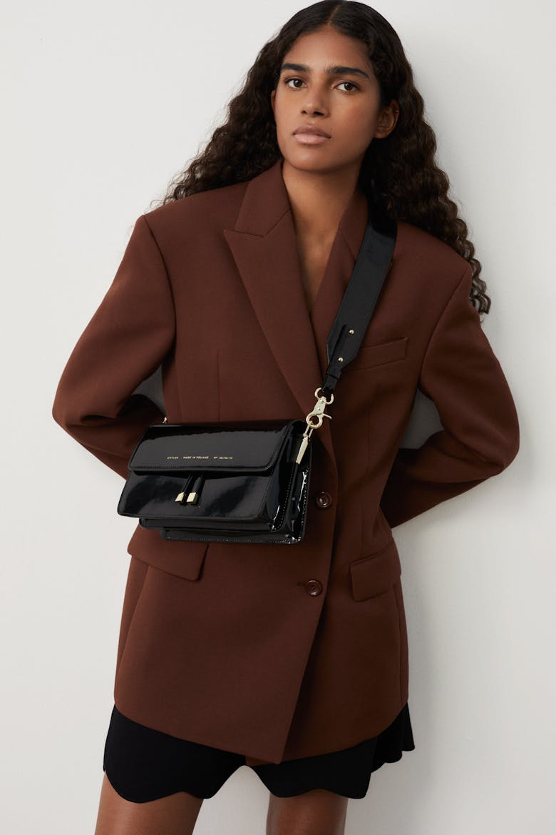 Shoulder Bag “black patent leather” 