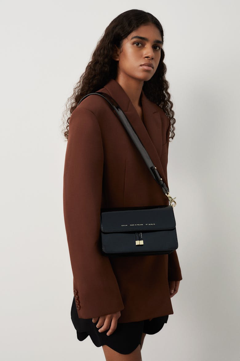 Shoulder Bag “black patent leather” 