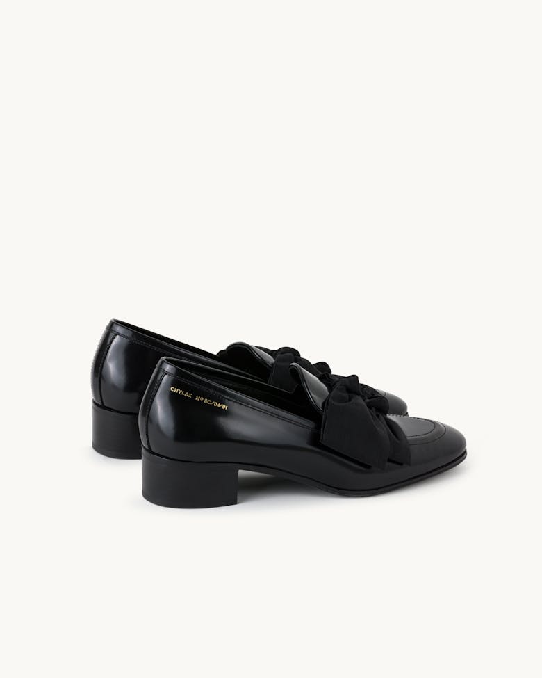 Bow Loafers “glossy black”