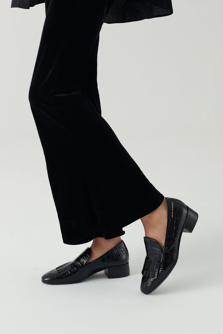 Fringe Loafers “glossy black crocodile”