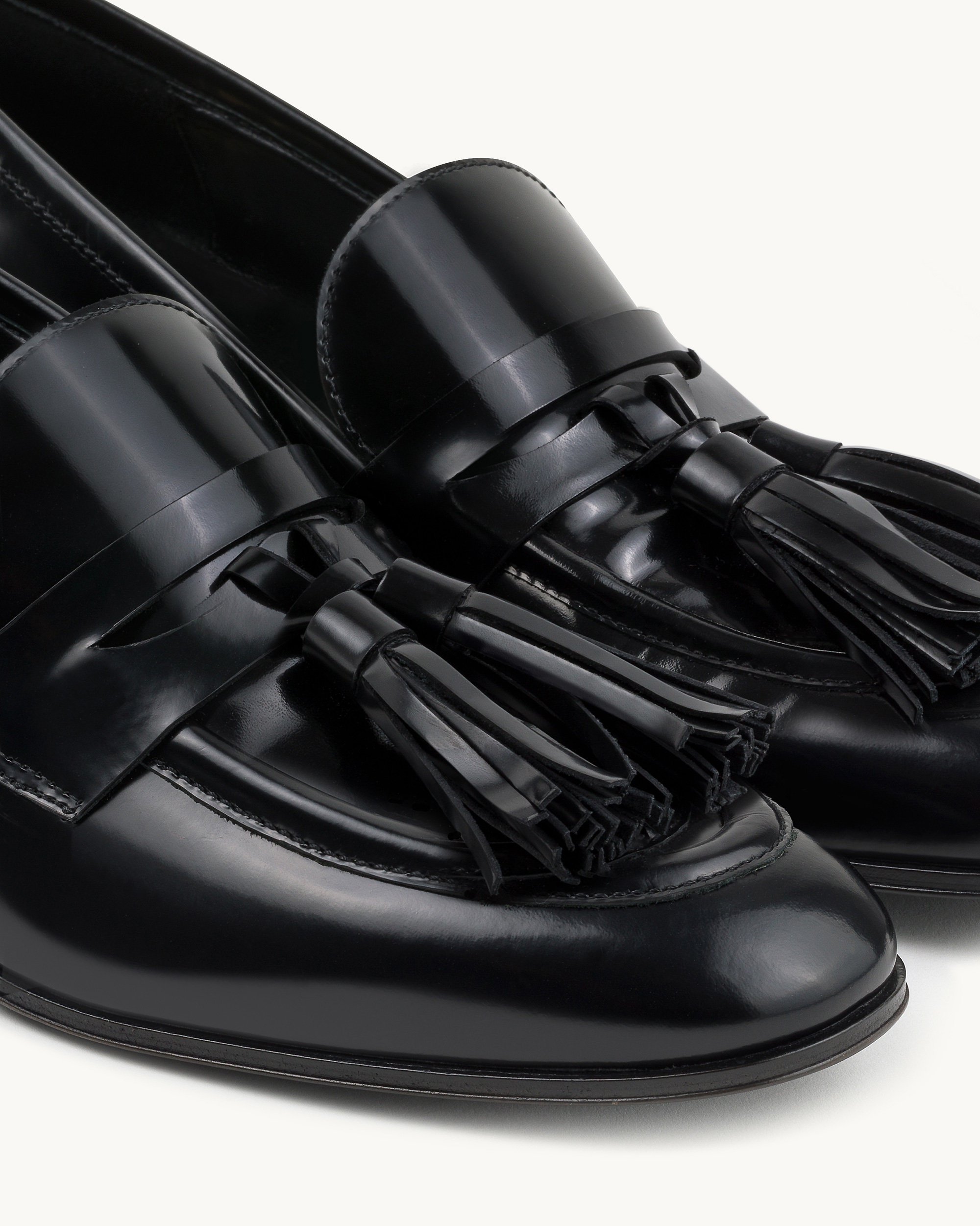 Classic Loafers with Tassels “glossy black” Chylak