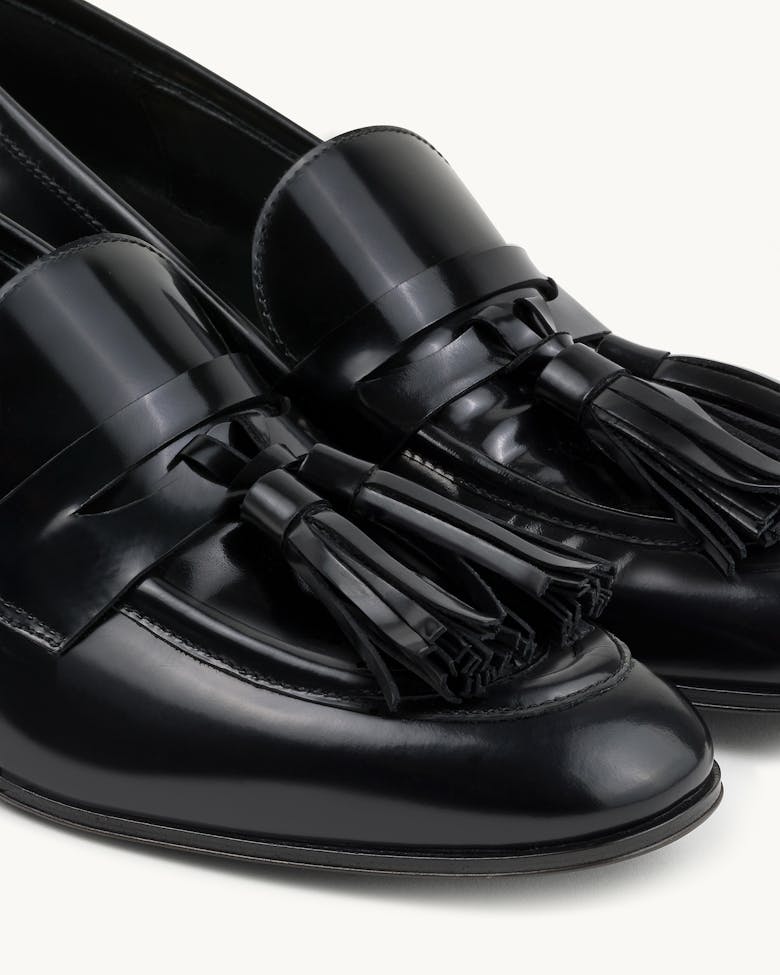 Classic Loafers with Tassels “glossy black”