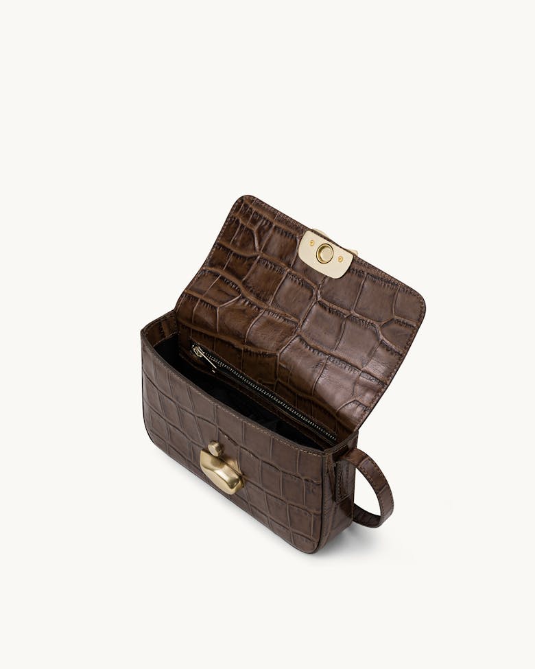 Flap Bag with Sculptural Seal “glossy hazelnut crocodile”