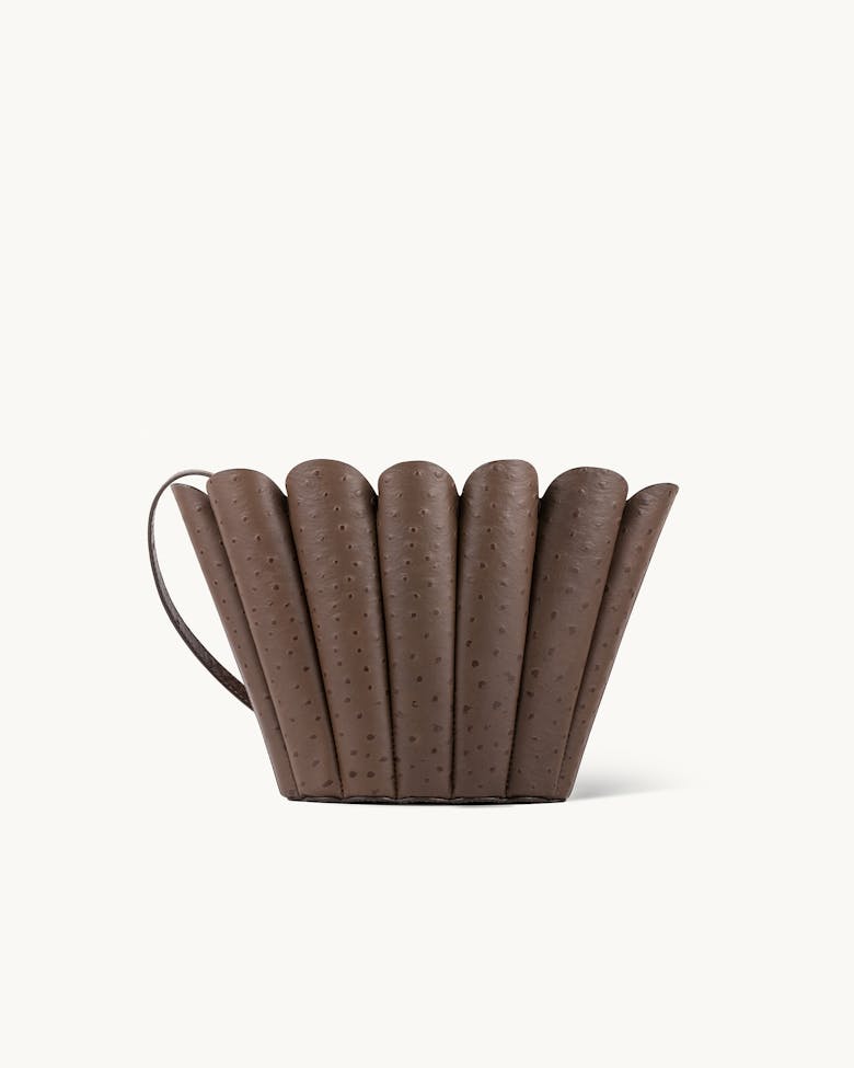 Small Shell Bag “brown ostrich”
