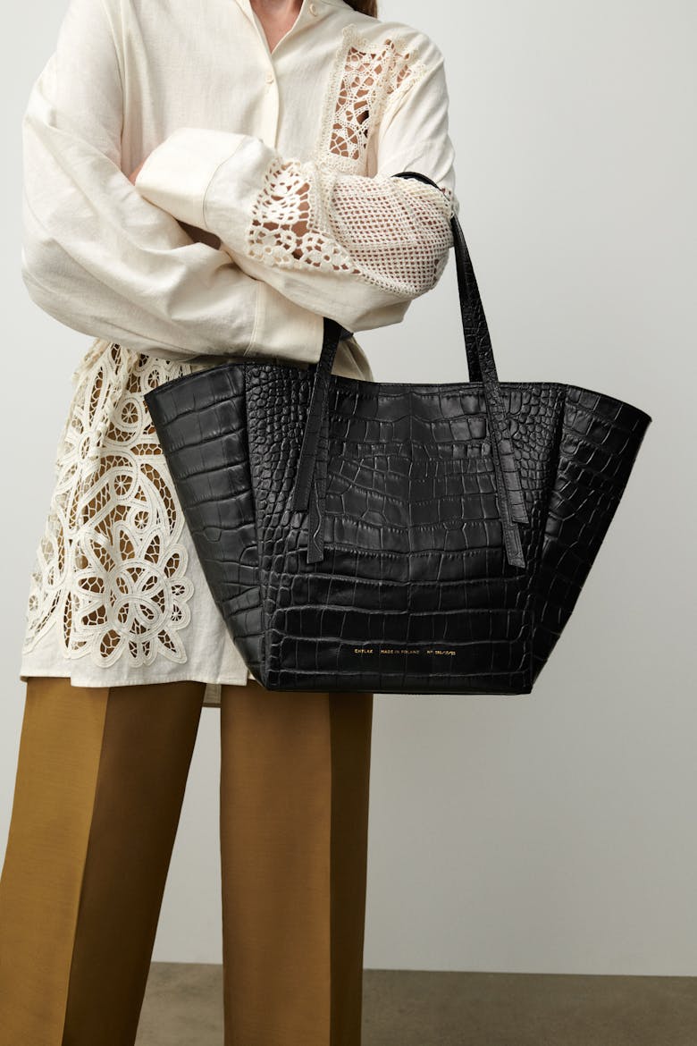 Tie Tote Bag “glossy black crocodile”
