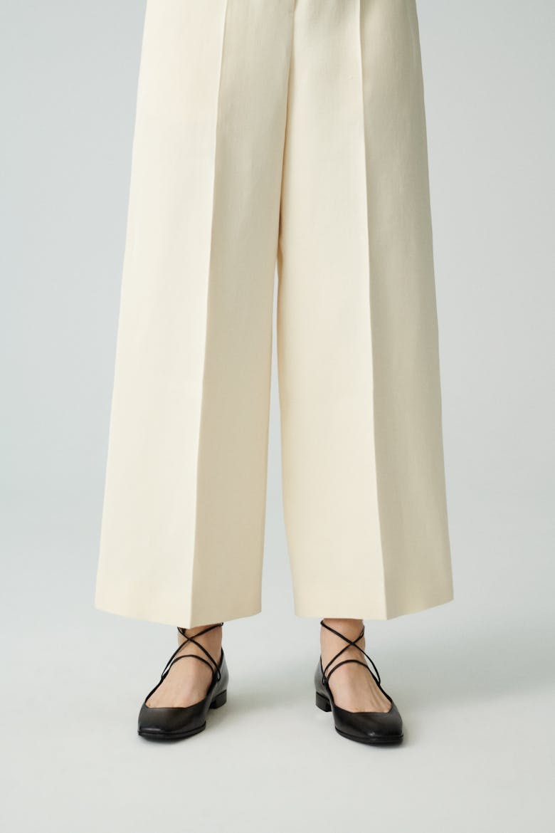 Ballet Flats with Leather Straps Black