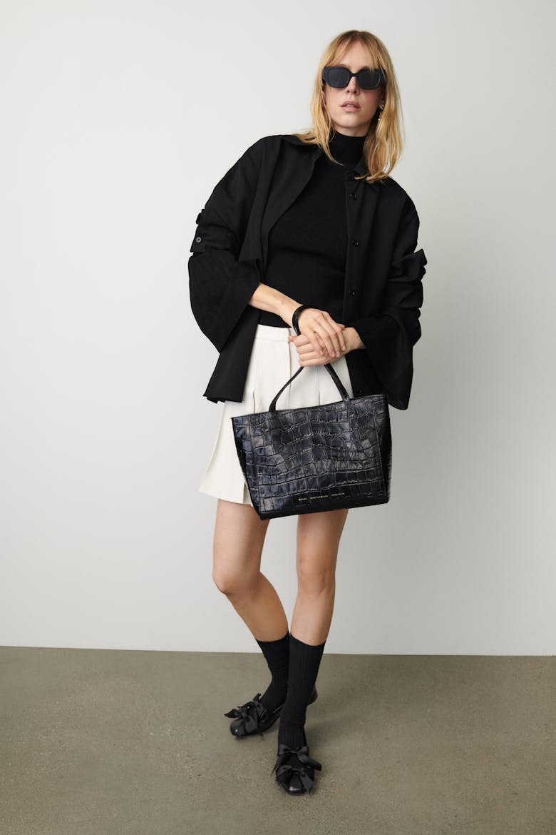 Classic Shopper Bag “glossy black crocodile”