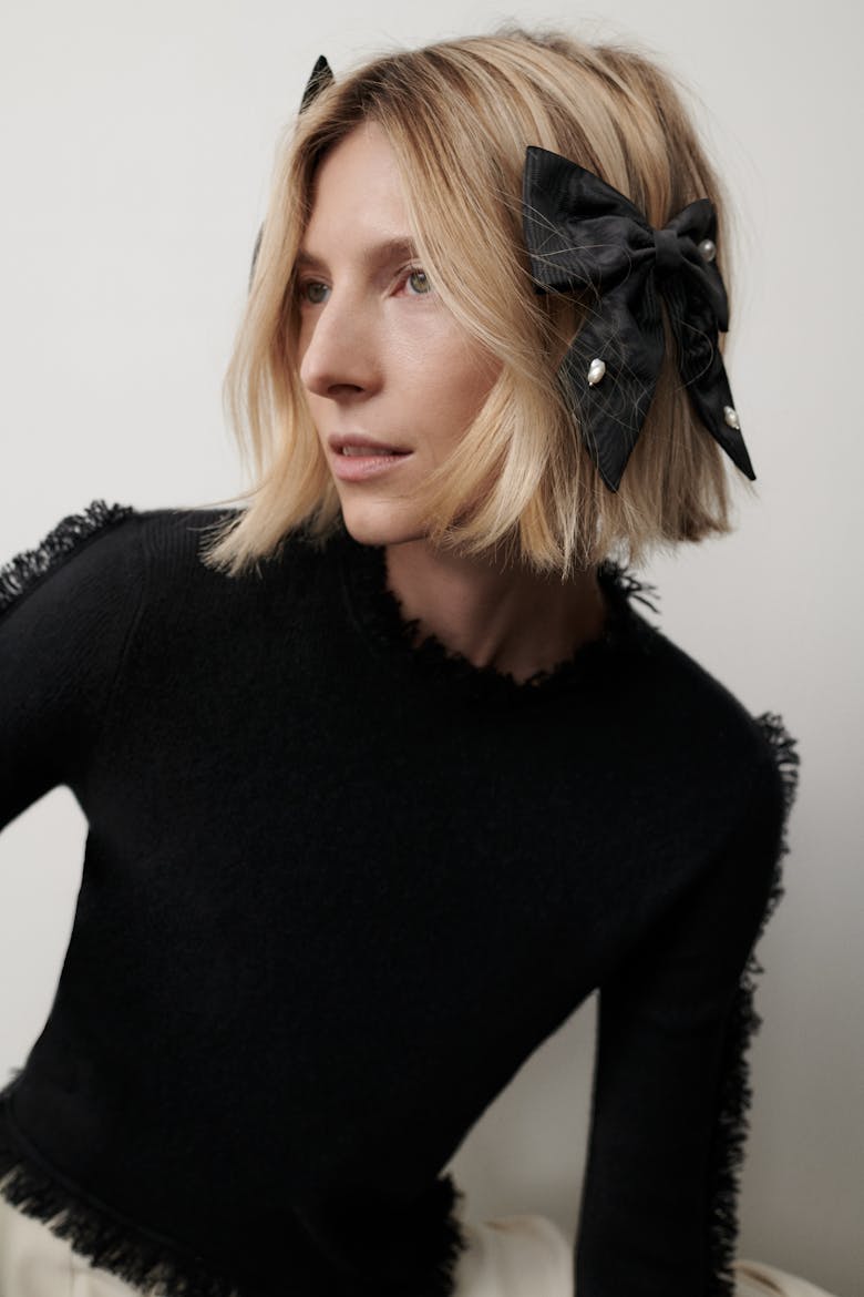 Black Bow with Pearls