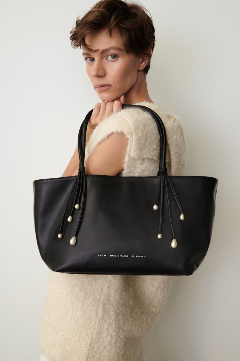 Shopper with Pearls Black