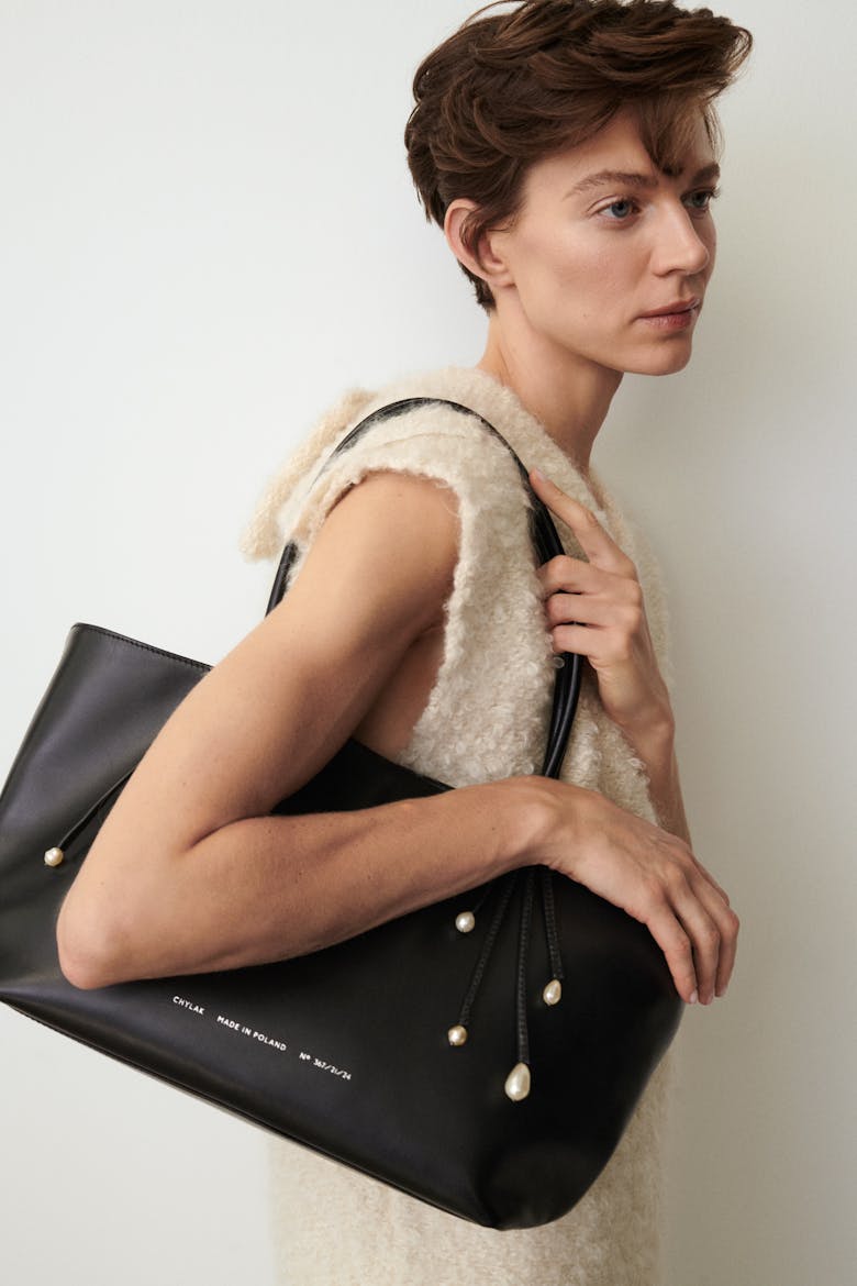 Shopper with Pearls Black