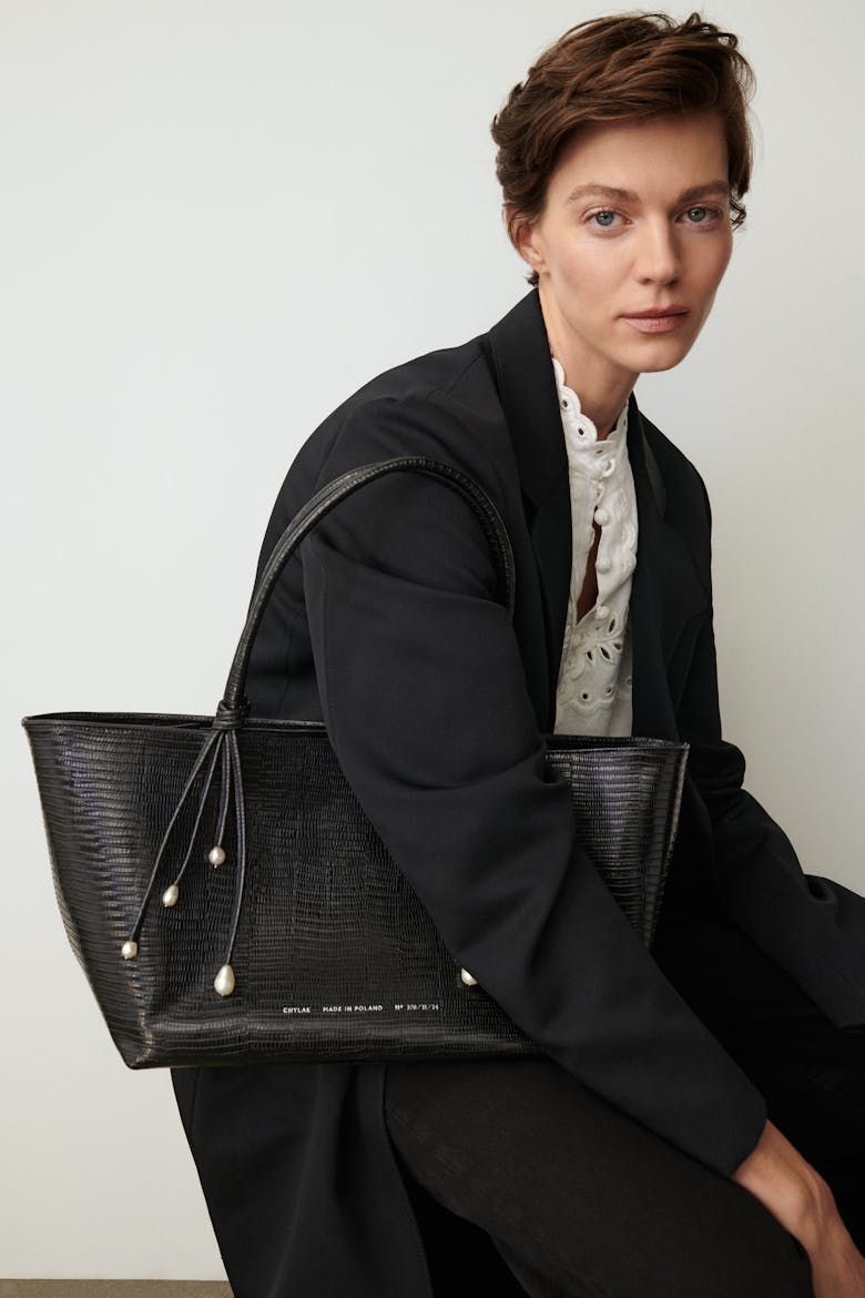 Shopper with Pearls “black lizard”