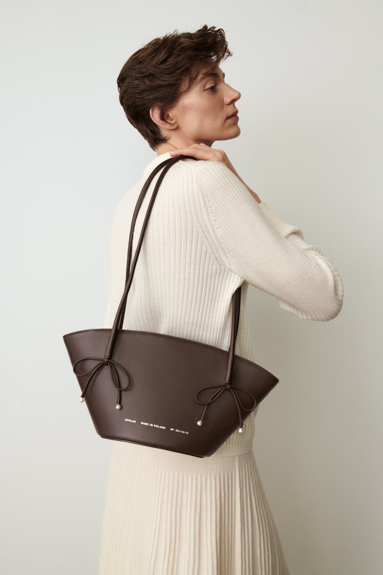 Small Basket with Pearls Brown