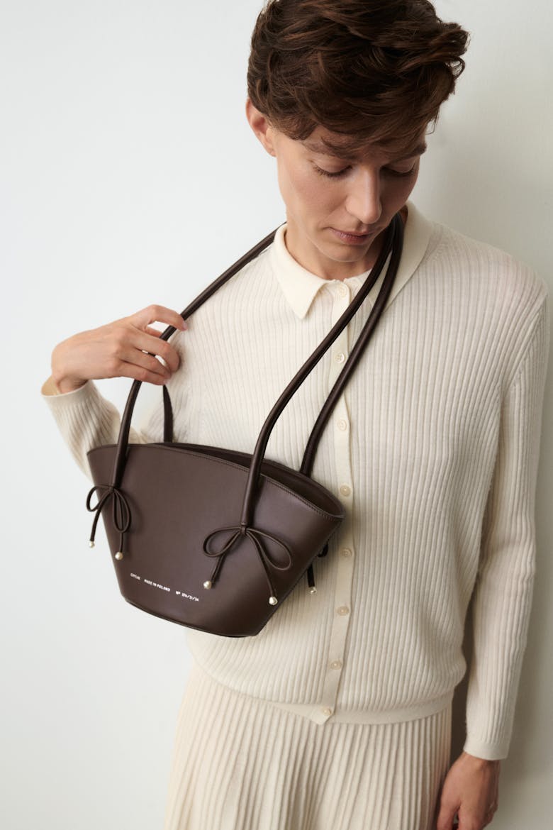 Small Basket with Pearls Brown